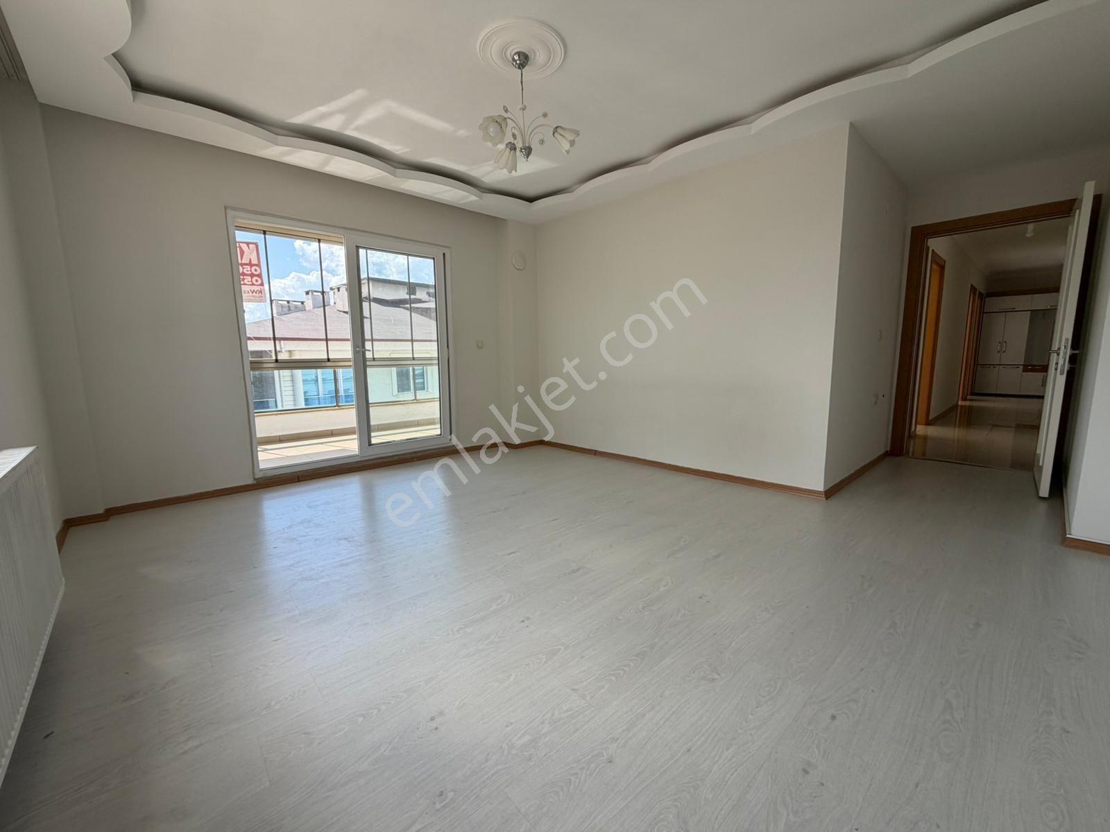 Edremit Eroğlan'da Kapalı Otoparklı Lüks 3+1 Kiralık Daire - Görsel 19