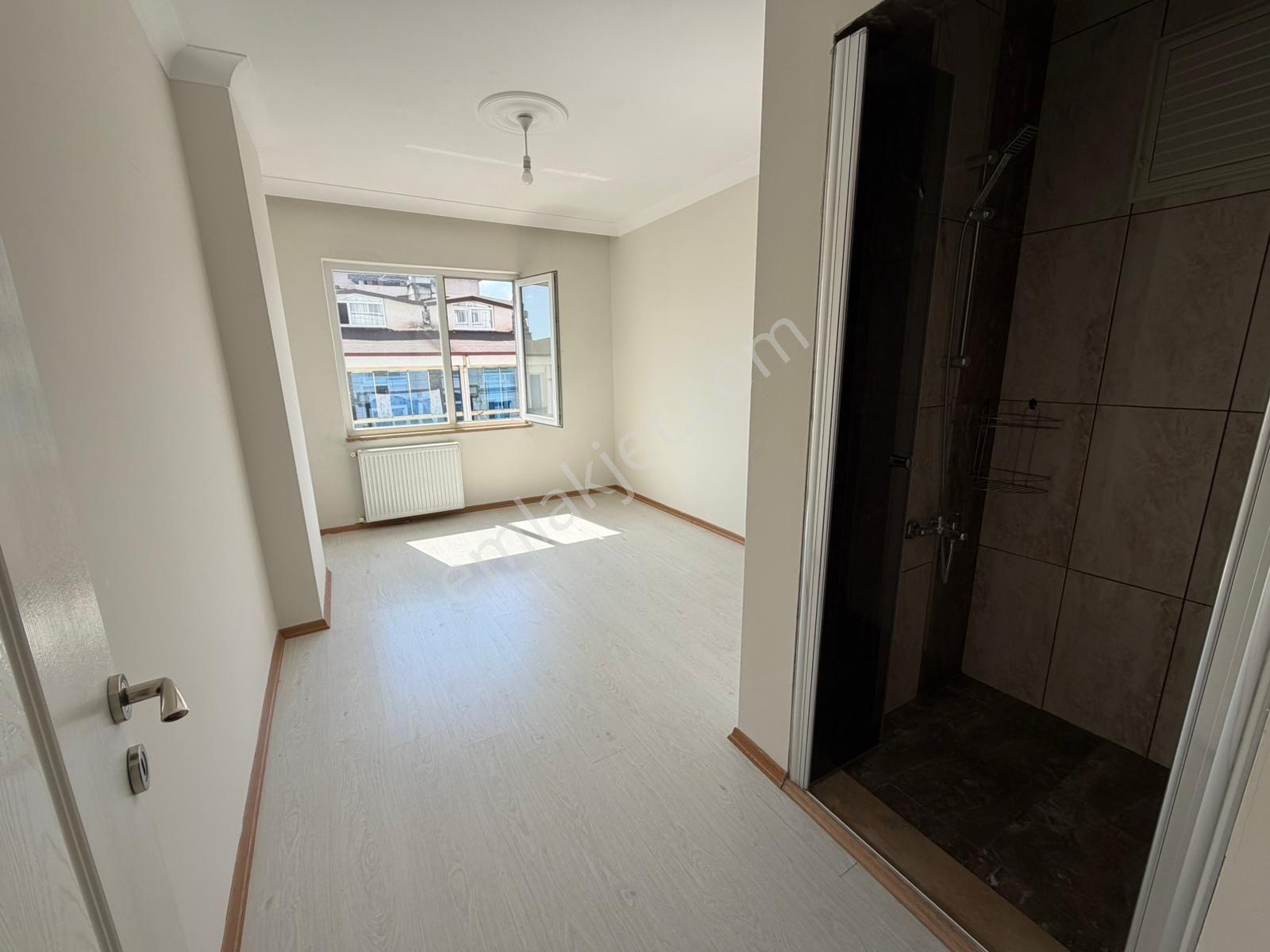Edremit Eroğlan'da Kapalı Otoparklı Lüks 3+1 Kiralık Daire - Görsel 26