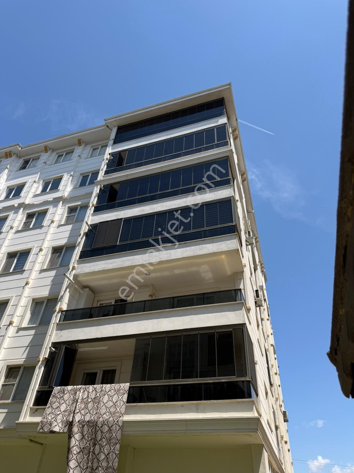Edremit Eroğlan'da Kapalı Otoparklı Lüks 3+1 Kiralık Daire - Görsel 3