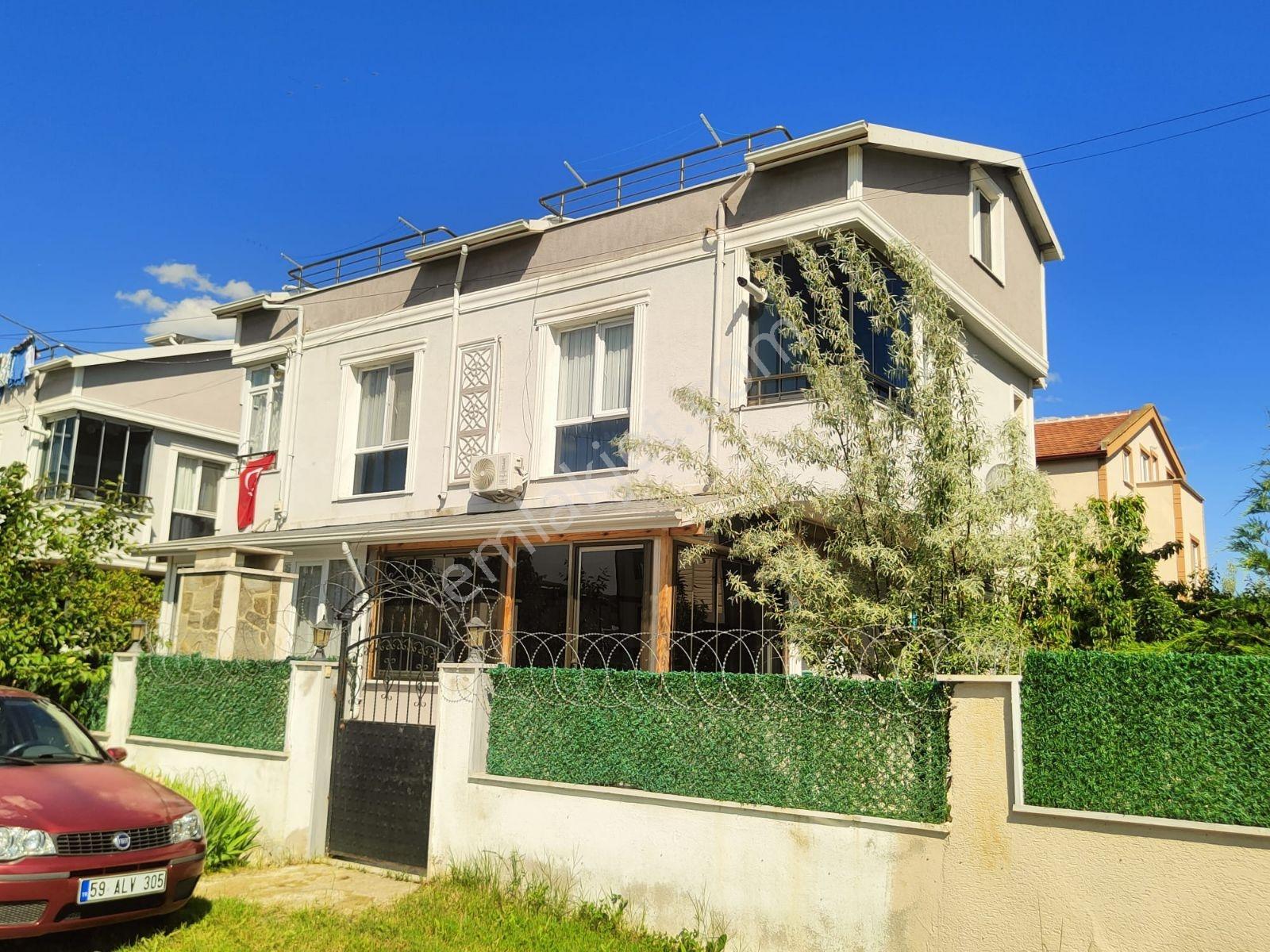 Yeniçiftlikte Geniş Caddeye Cephe Masrafsız Bahçeli Yazlık Villa - Görsel 4