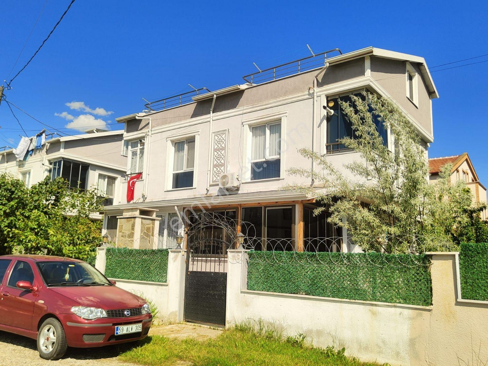 Yeniçiftlikte Geniş Caddeye Cephe Masrafsız Bahçeli Yazlık Villa - Görsel 3