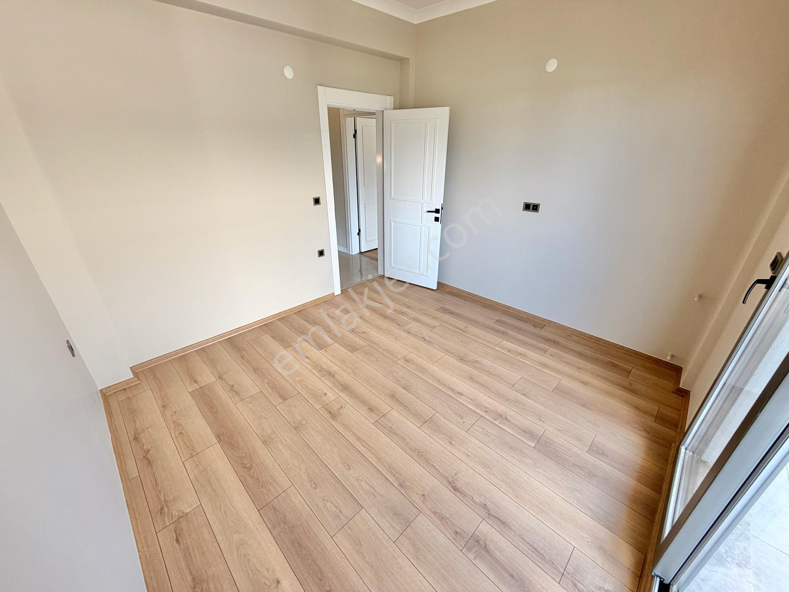 Erim'den Güre'de Doğa Manzaralı Teraslı 3+1 Sıfır Satılık Villa! - Görsel 18