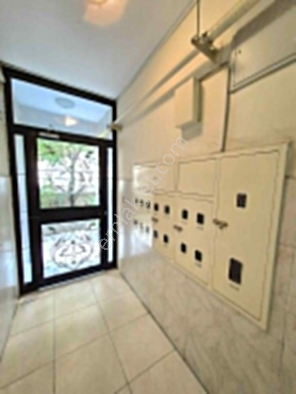 Bahçelievler Fevzipaşa Okulu Yaknı Otoparklı Asansörlü 3+1 120m2 - Görsel 33