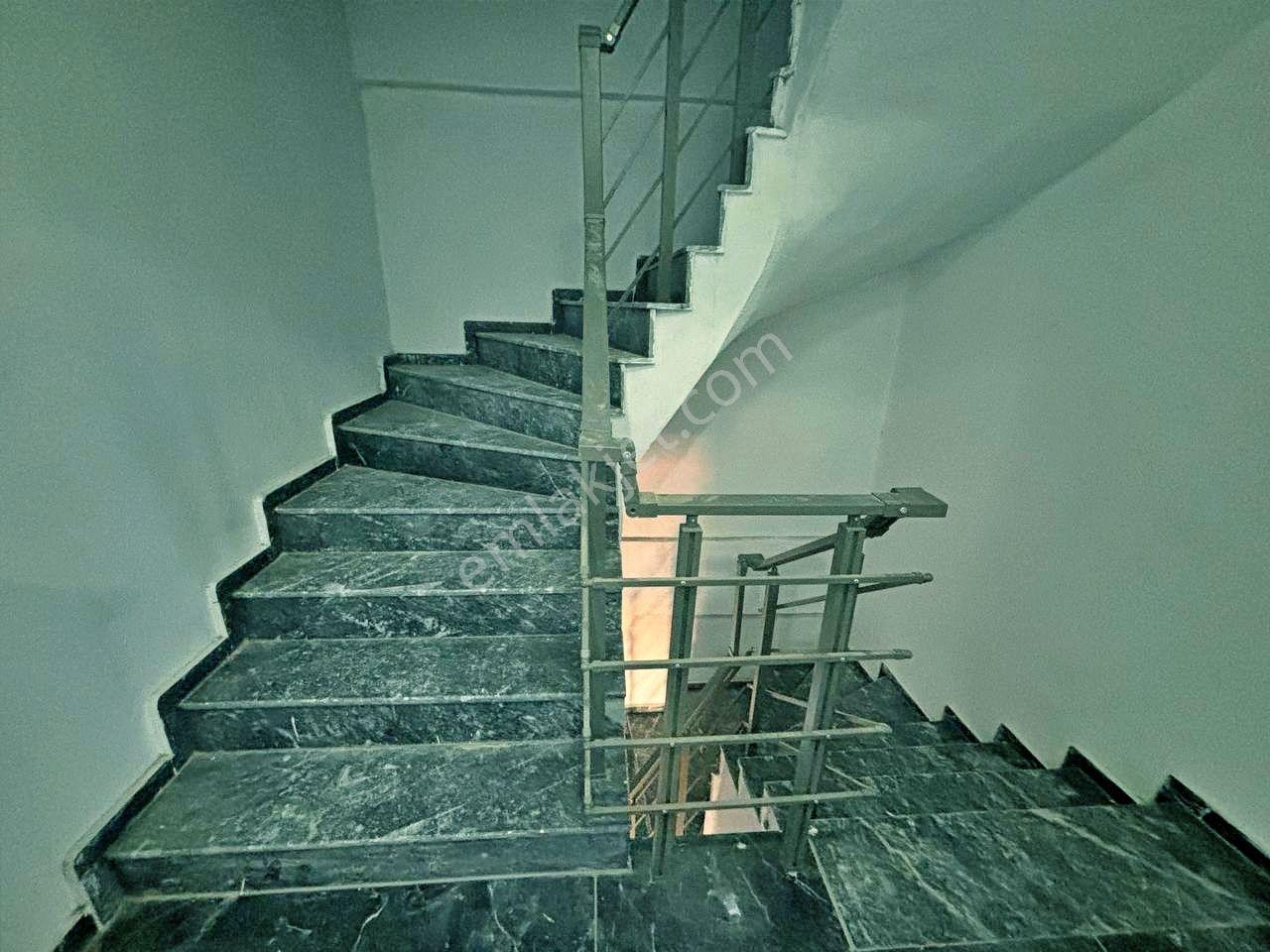 Uytundan Bahçelievlerde Mustakil Tadında Kapalı Otoparklı 2+1 - Görsel 24