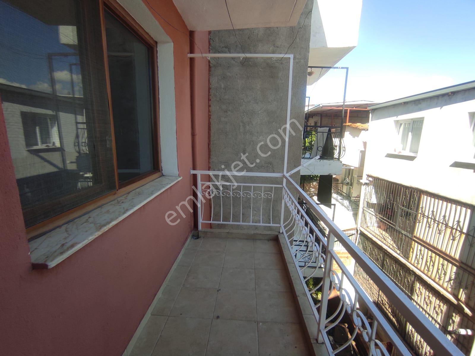 Buca Adatepe Mahallesinde Kiralık 2+1 Daire - Görsel 16