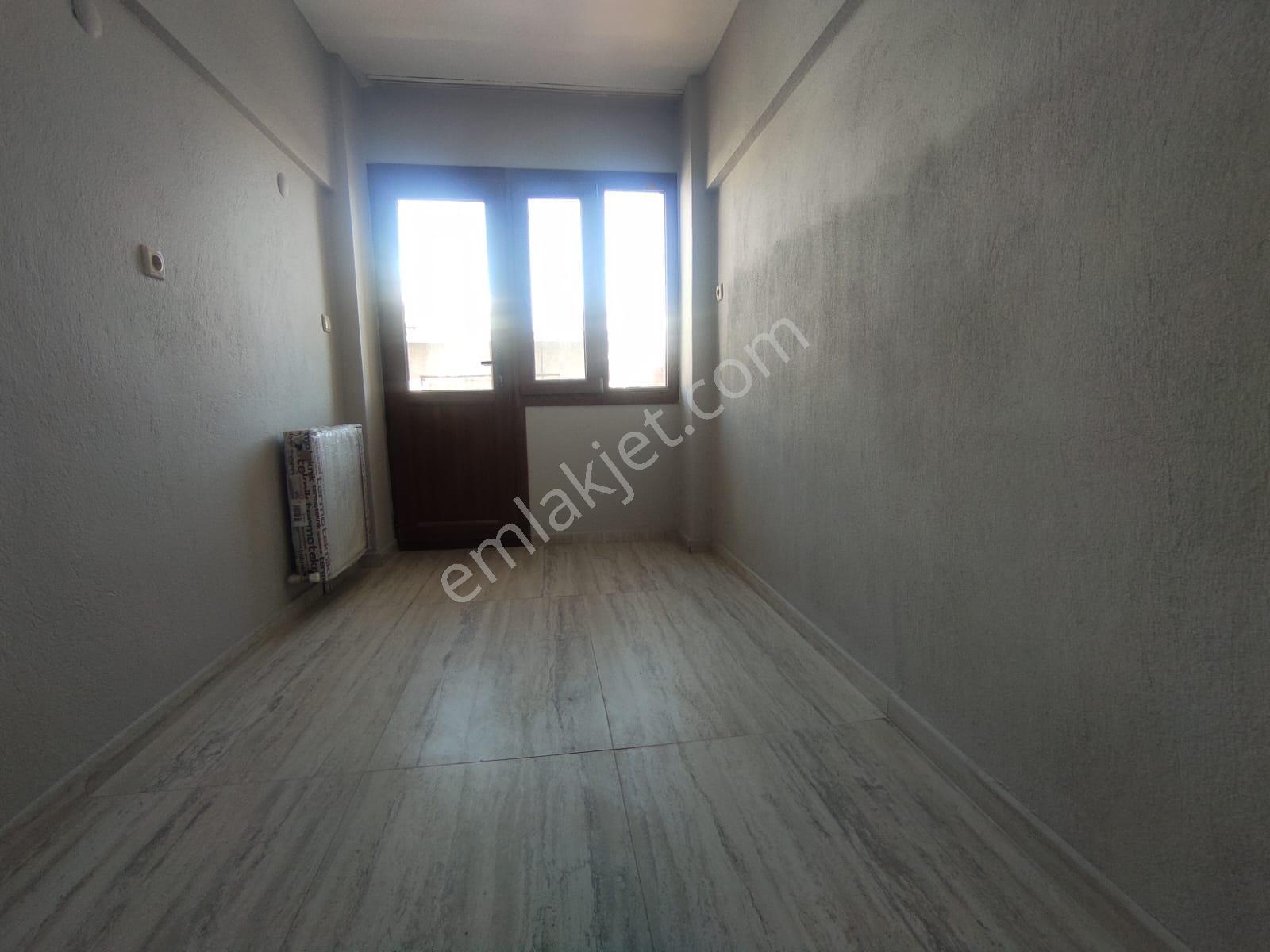 Buca Adatepe Mahallesinde Kiralık 2+1 Daire - Görsel 13
