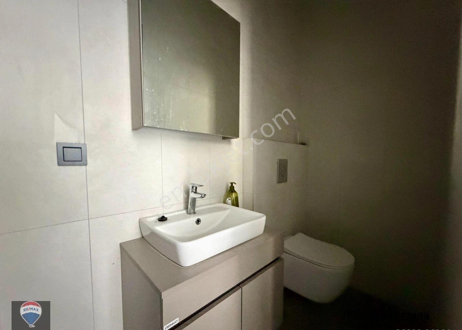 Kuşadası Merkez Ana Cadde Üzerınde 46 M² Kıralık Ofıs - Görsel 13