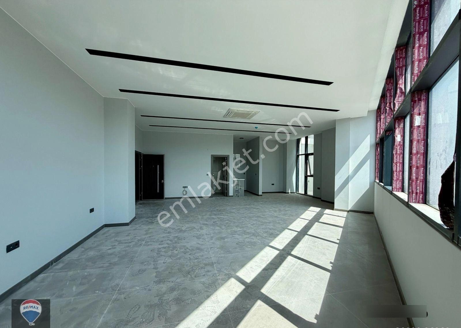 Kuşadası Merkez Ana Cadde Üzerınde 57 M² Kıralık Ofıs - Görsel 12
