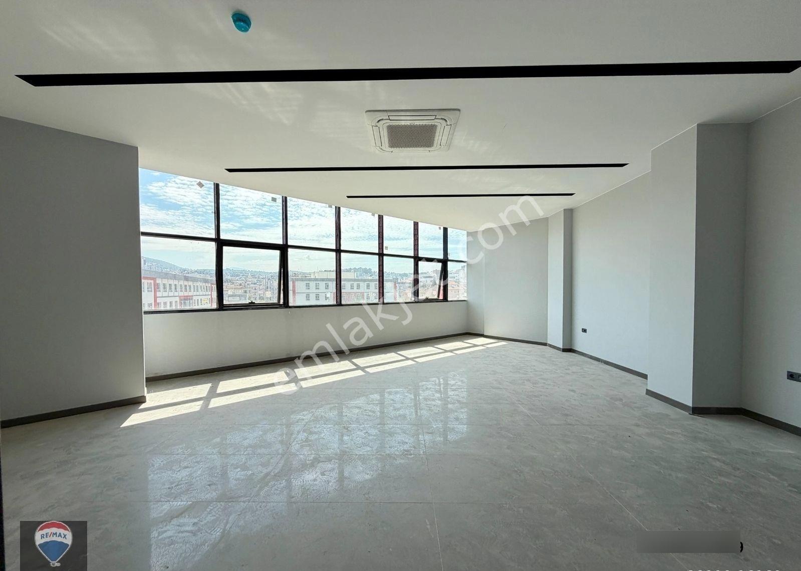 Kuşadası Merkez Ana Cadde Üzerınde 57 M² Kıralık Ofıs - Görsel 21