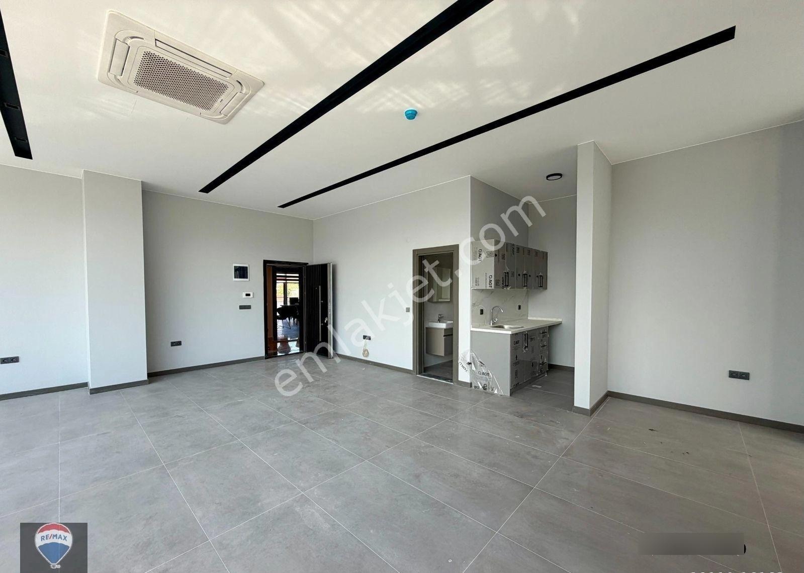 Kuşadası Merkez Ana Cadde Üzerınde 57 M² Kıralık Ofıs - Görsel 11