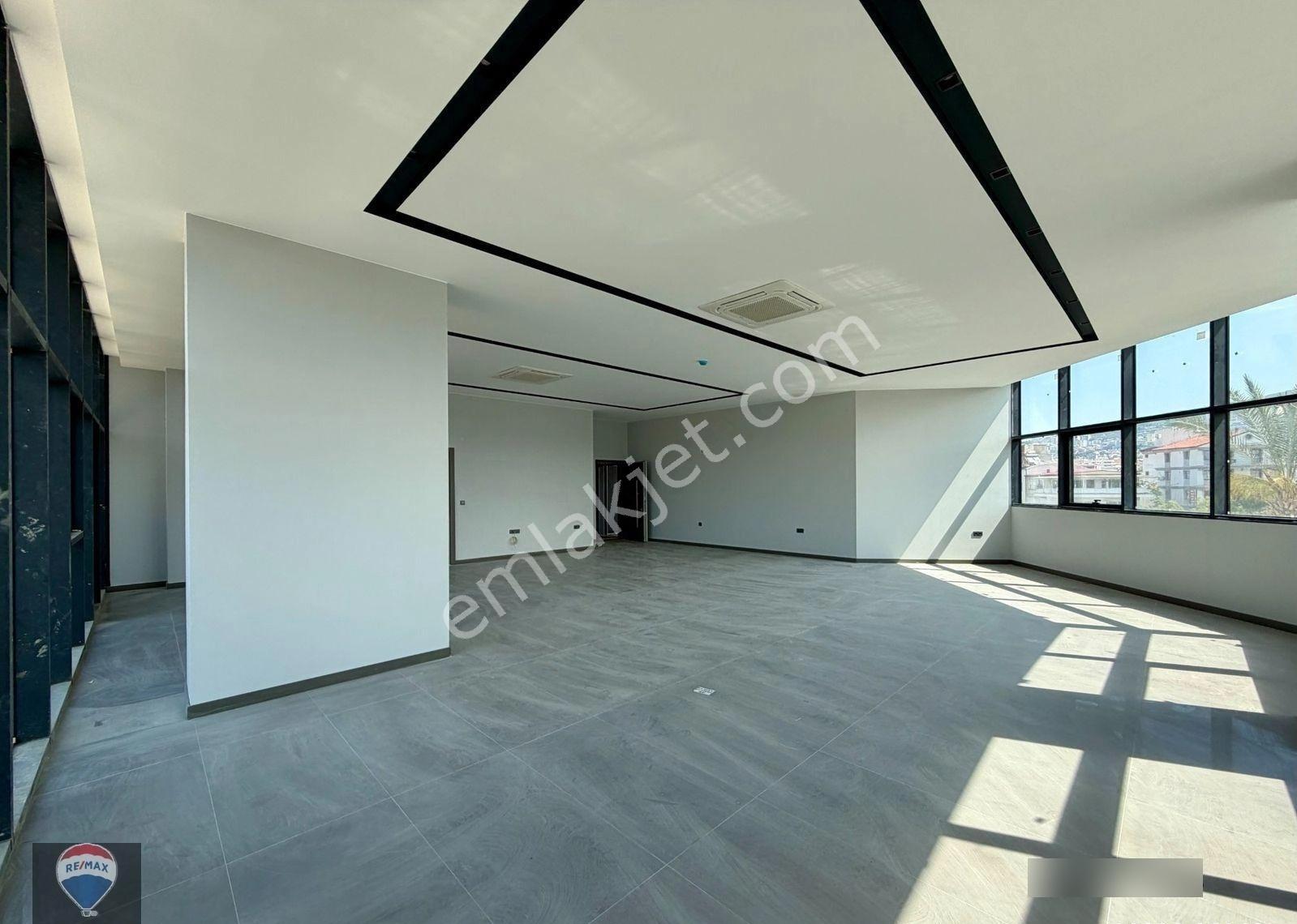 Kuşadası Merkez Ana Cadde Üzerınde 104 M² Kıralık Ofıs - Görsel 22