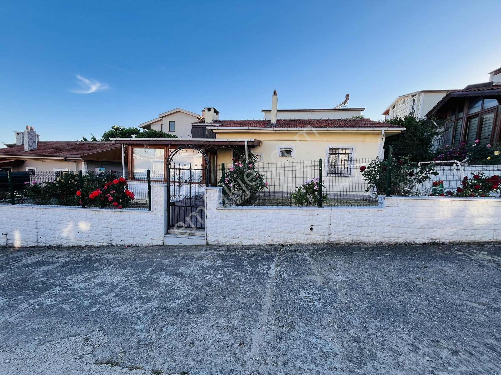 235 M² Müstakil Arsa İçerisinde İskanlı Kombi Petek Bağlı Villa - Görsel 25