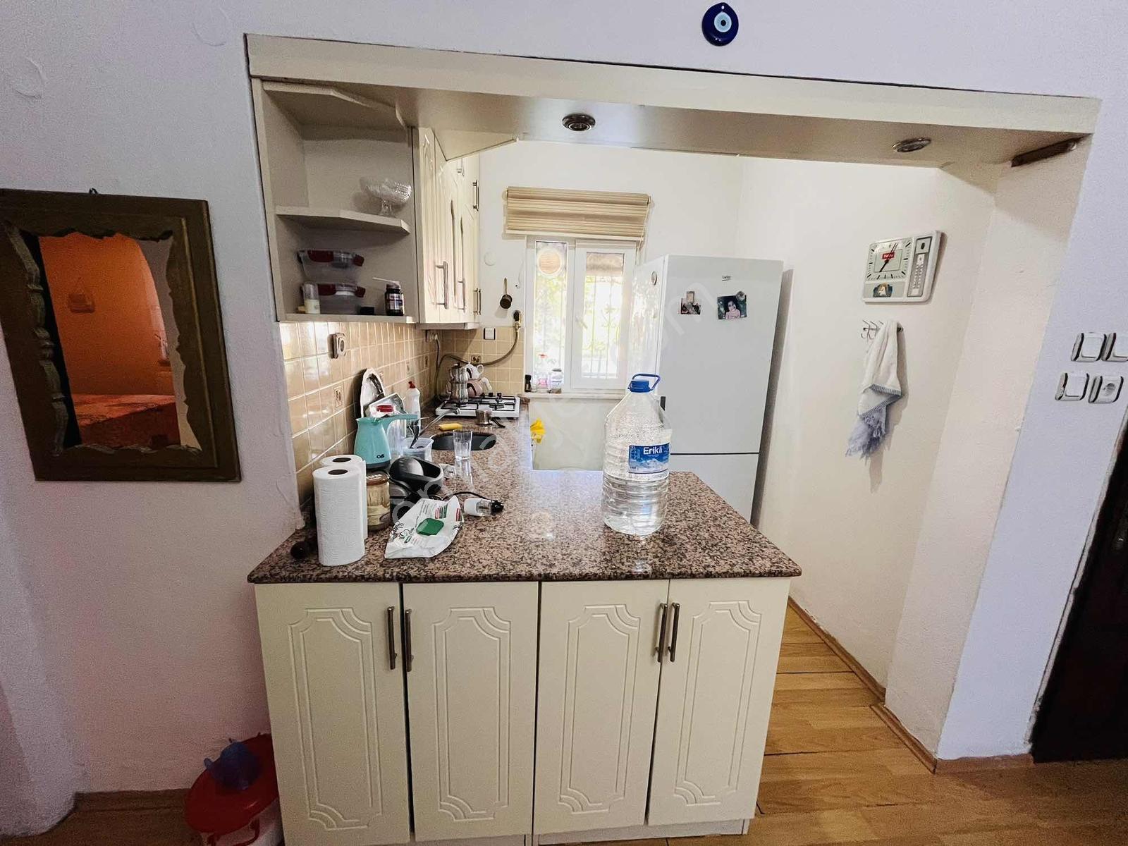 235 M² Müstakil Arsa İçerisinde İskanlı Kombi Petek Bağlı Villa - Görsel 24