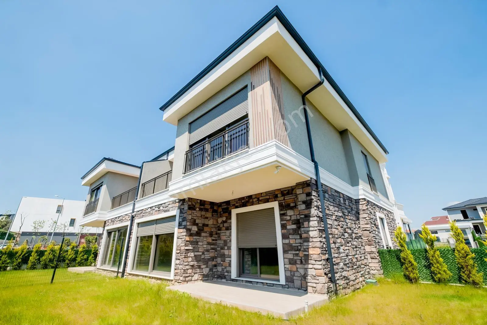 Remax Area Dan Nilüfer Gümüştepe Satılık 4+1 Satılık Villa