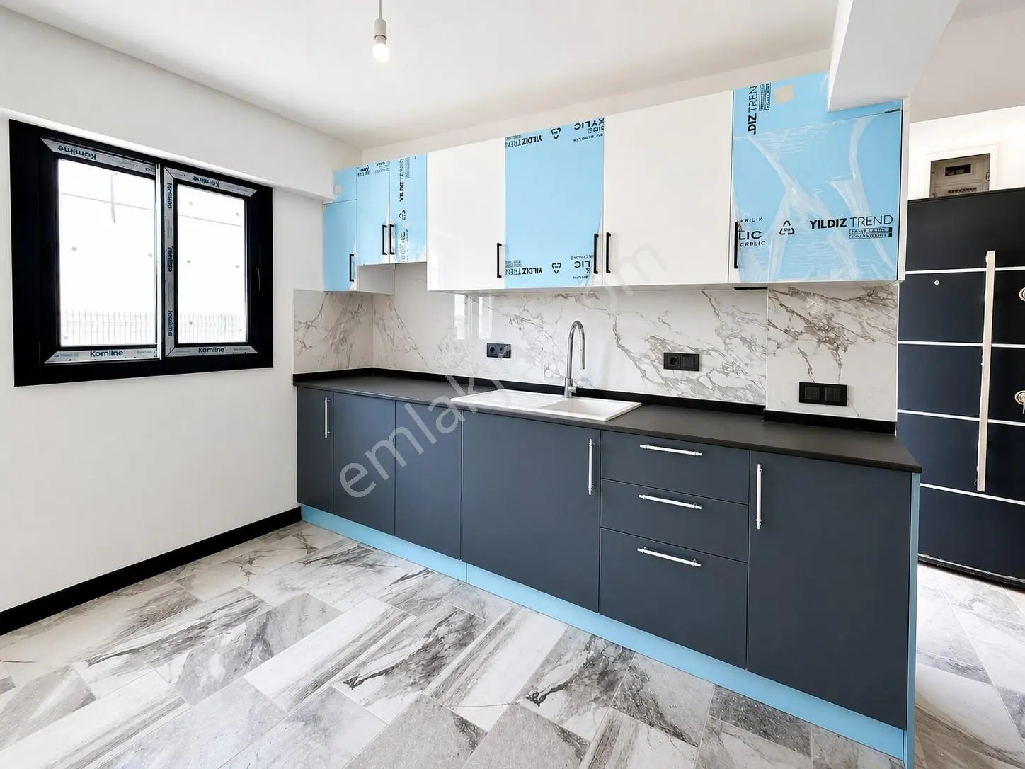 Denize Yakın Satılık Sıfır Dublex Villa - Özel Plajlı Sitede - Görsel 2
