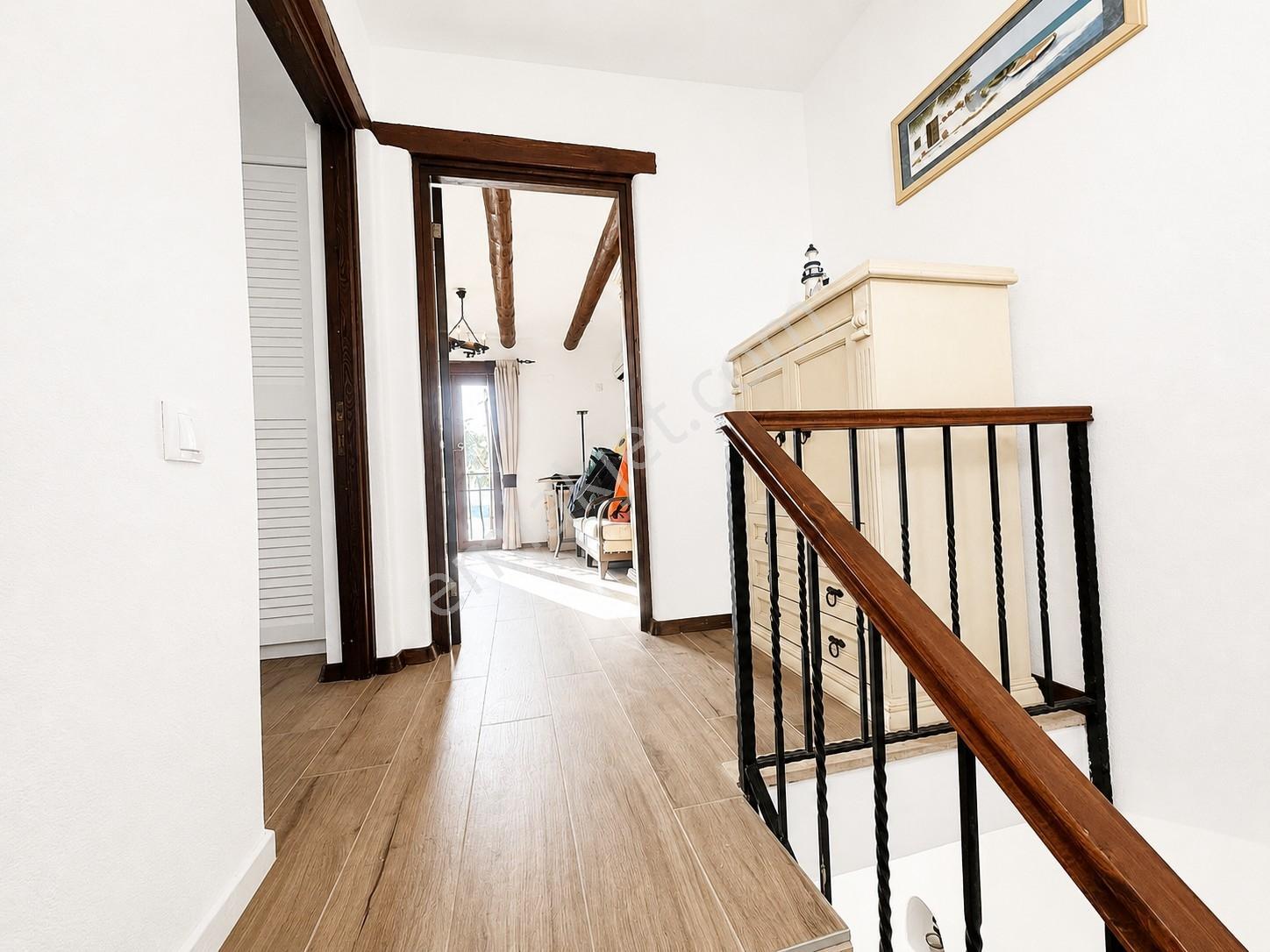 Bodrum Gümüşlükte Satılık Villa İngilizden 9 Ada Manzaralı Ev - Görsel 35