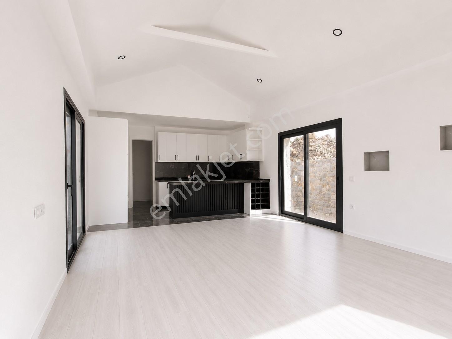 Bodrum'da Satılık Müstakil Ev Tek Katlı Büyük Bahçeli Yeni Villa - Görsel 12