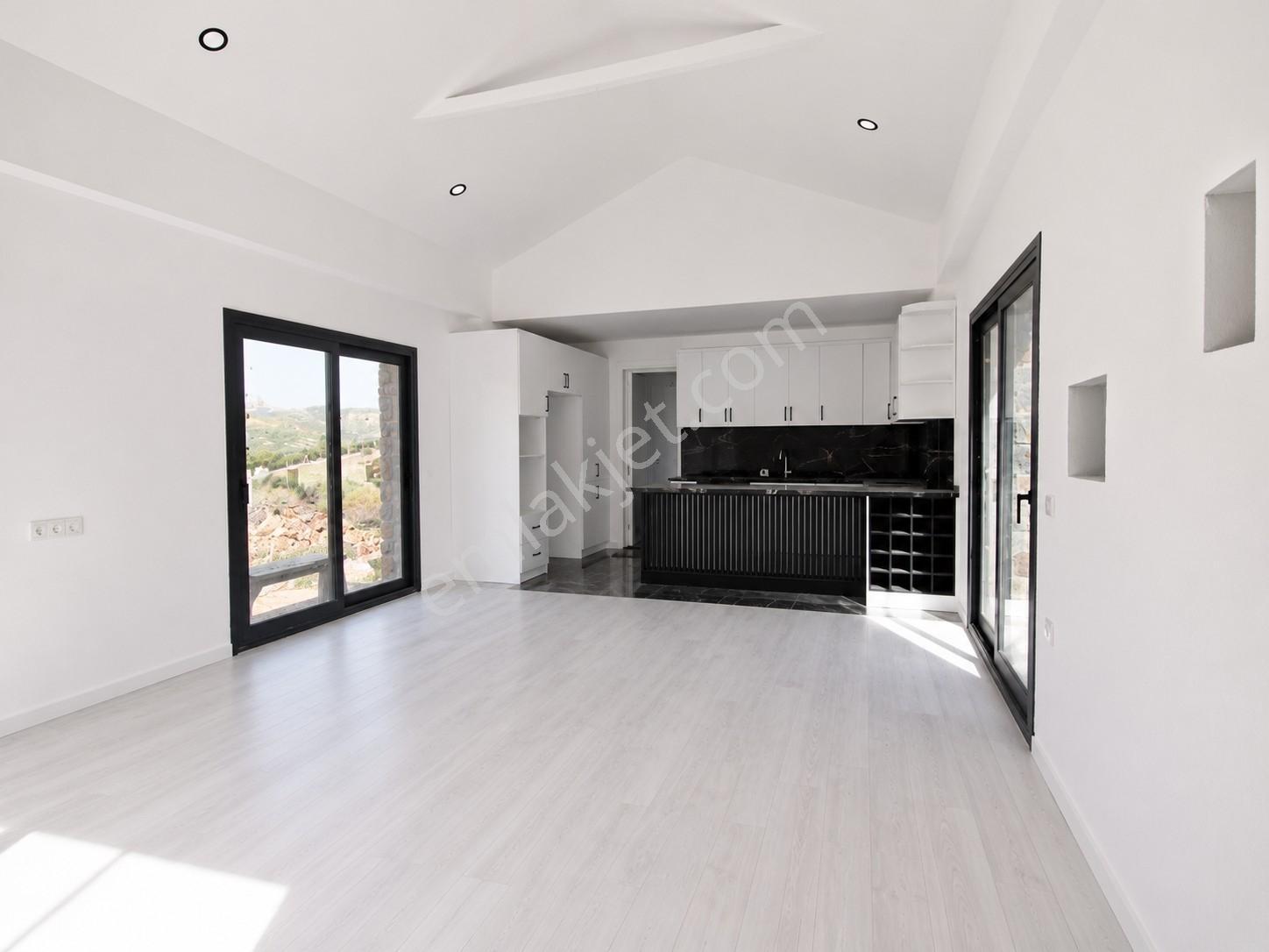 Bodrum'da Satılık Müstakil Ev Tek Katlı Büyük Bahçeli Yeni Villa - Görsel 14