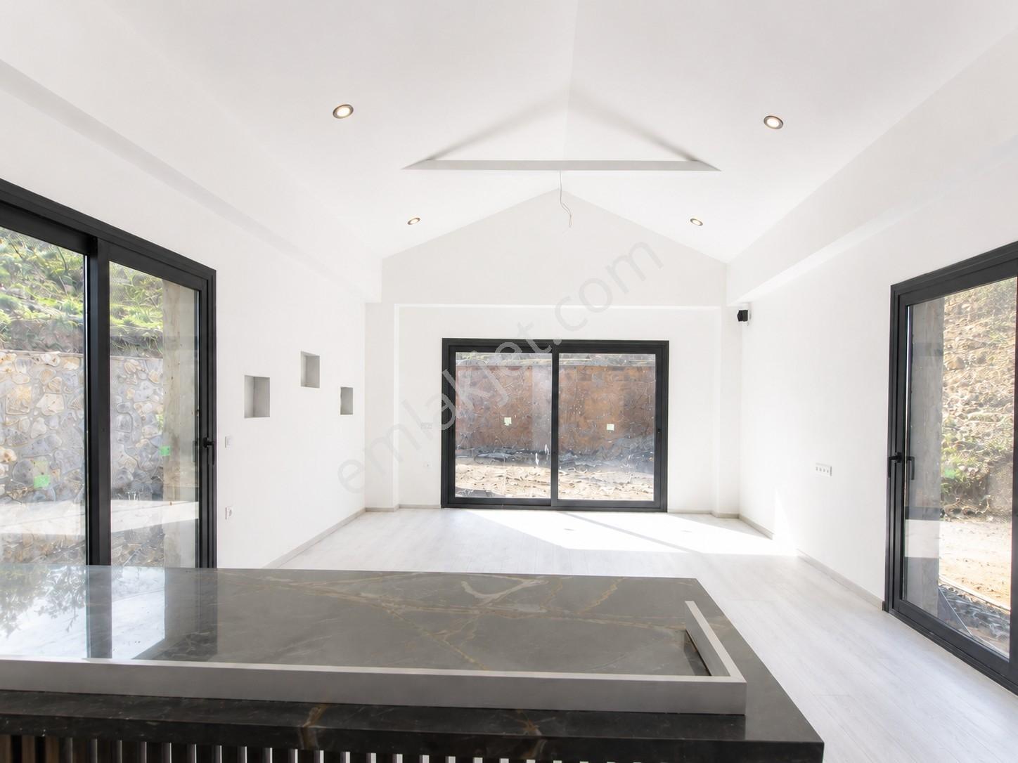 Bodrum'da Satılık Müstakil Ev Tek Katlı Büyük Bahçeli Yeni Villa - Görsel 11