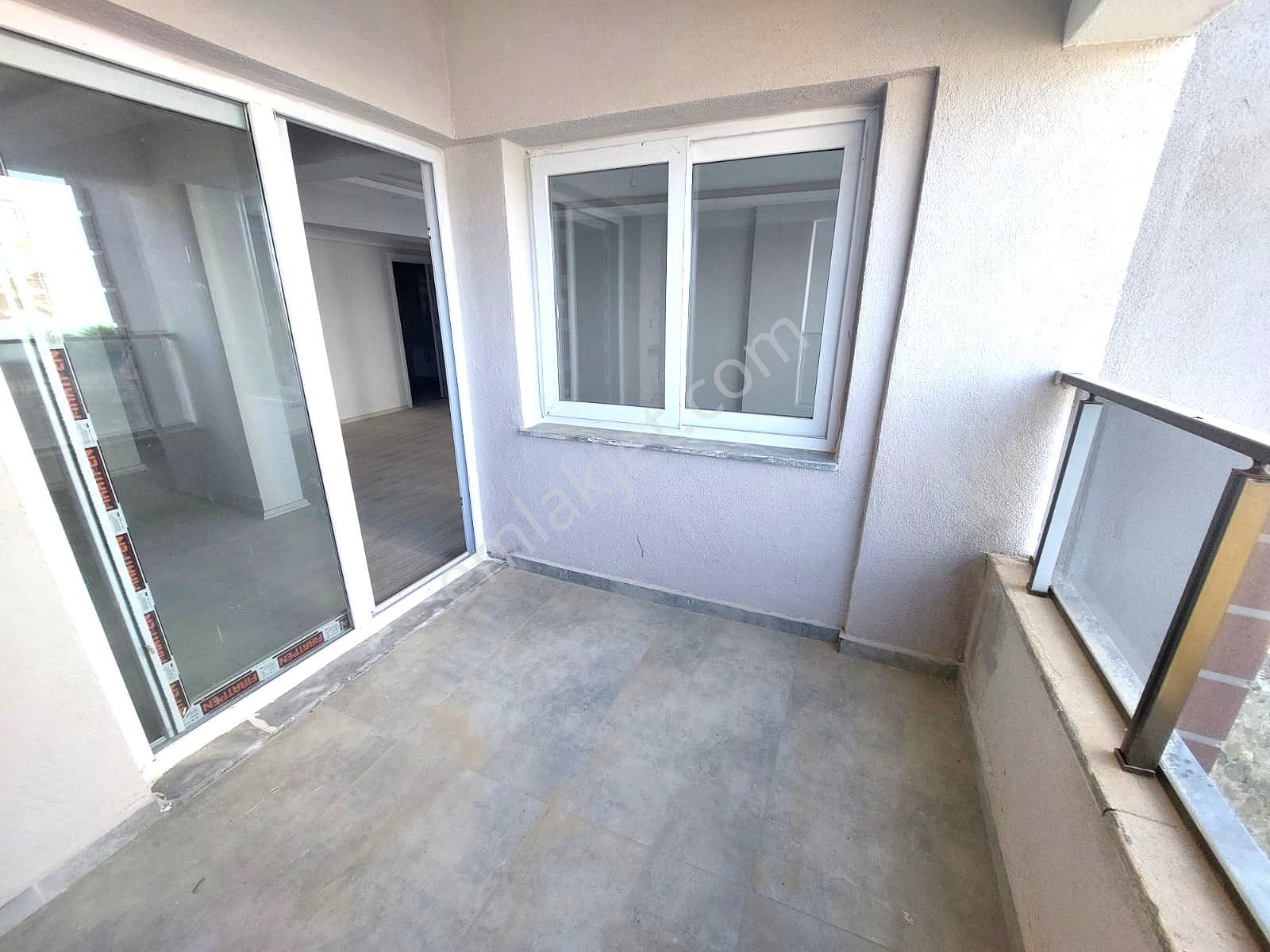 Kuşadası Değirmendere'de Avm Yakını 2+1 Kiralık Daire - Görsel 9