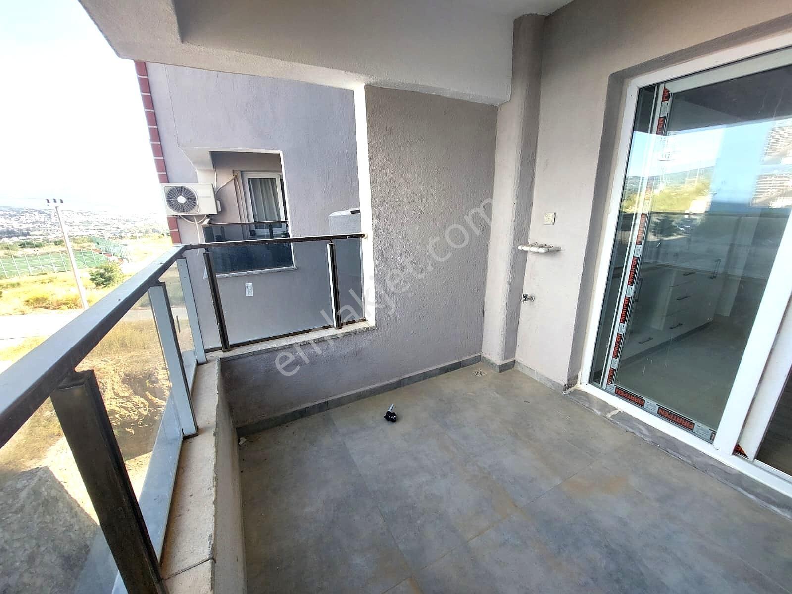 Kuşadası Değirmendere'de Avm Yakını 2+1 Kiralık Daire - Görsel 12