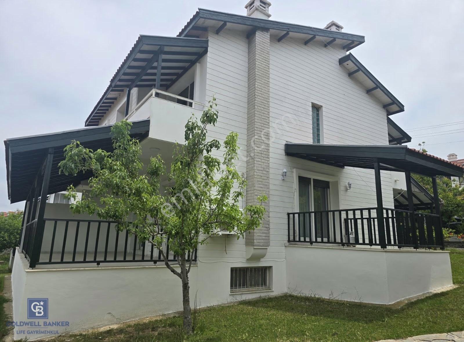 Çeşme Boyalıkta Havuzlu Site İçi Kiralık 4+1 Villa - Görsel 3