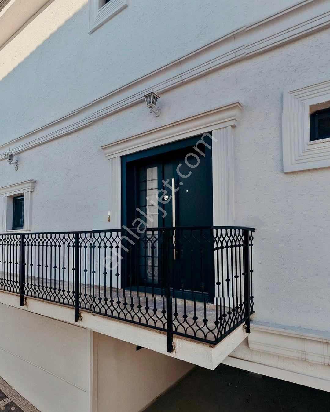 Satılık Villa Müstakil Bahçe Ve Havuzlu Başiskele Remax Ay - Görsel 14