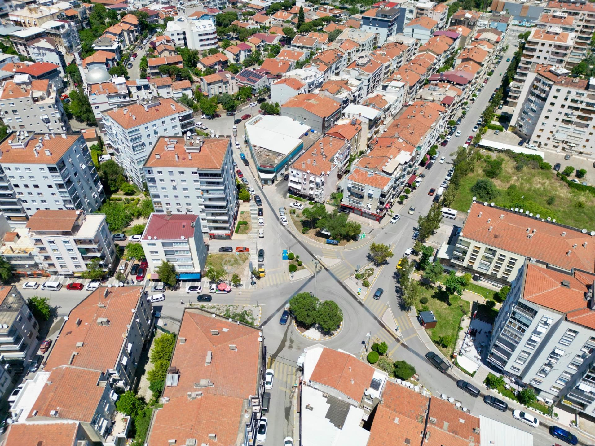 Balçovada Kurumsal Kiracılı Yüksek Getirili Ticari Yatırım - Görsel 9