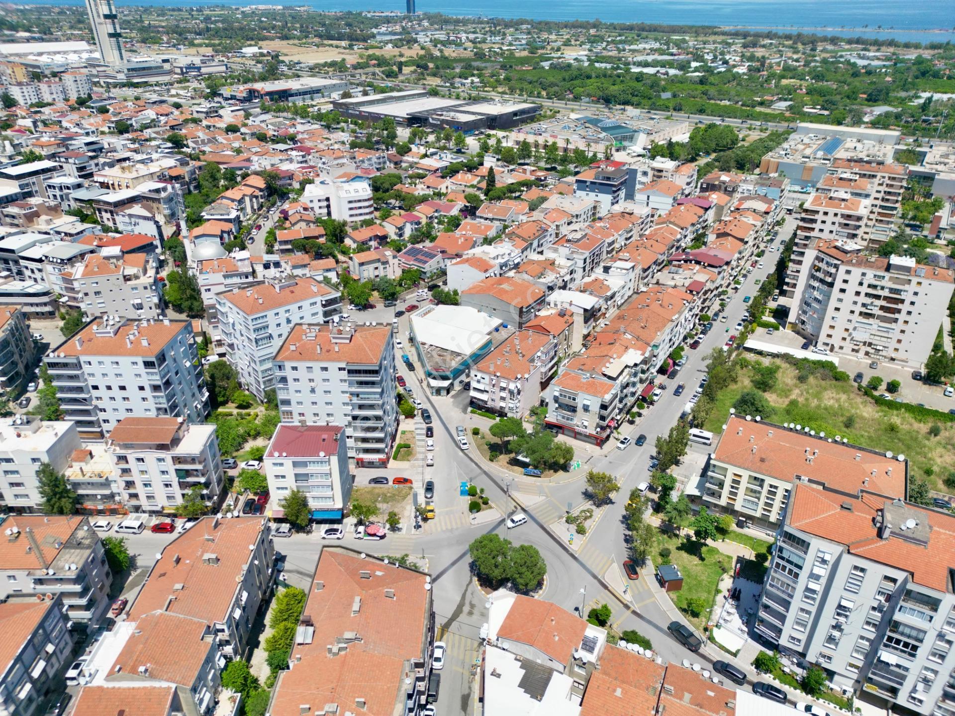 Balçovada Kurumsal Kiracılı Yüksek Getirili Ticari Yatırım - Görsel 8