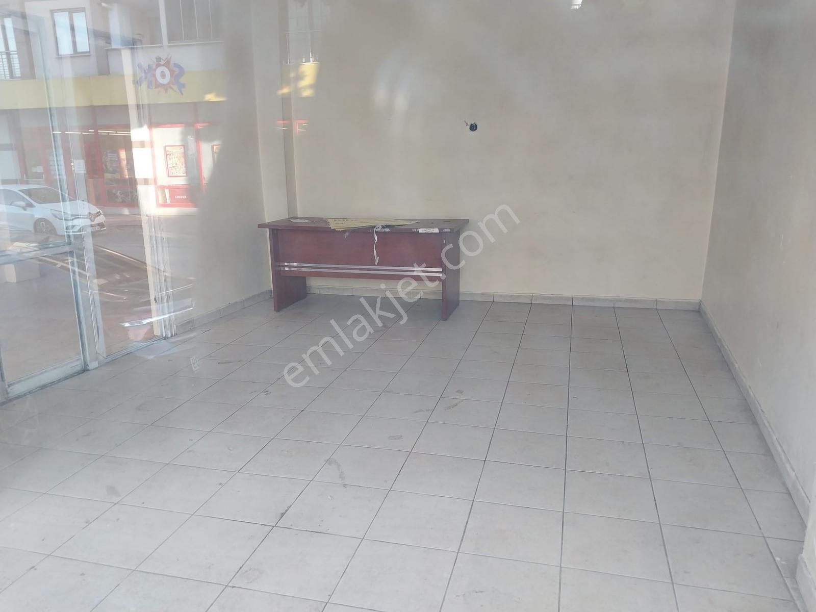 Mevlana Muammer Aksoy Caddesi Üzerinde Kiralık 140m2 Dükkan - Görsel 4