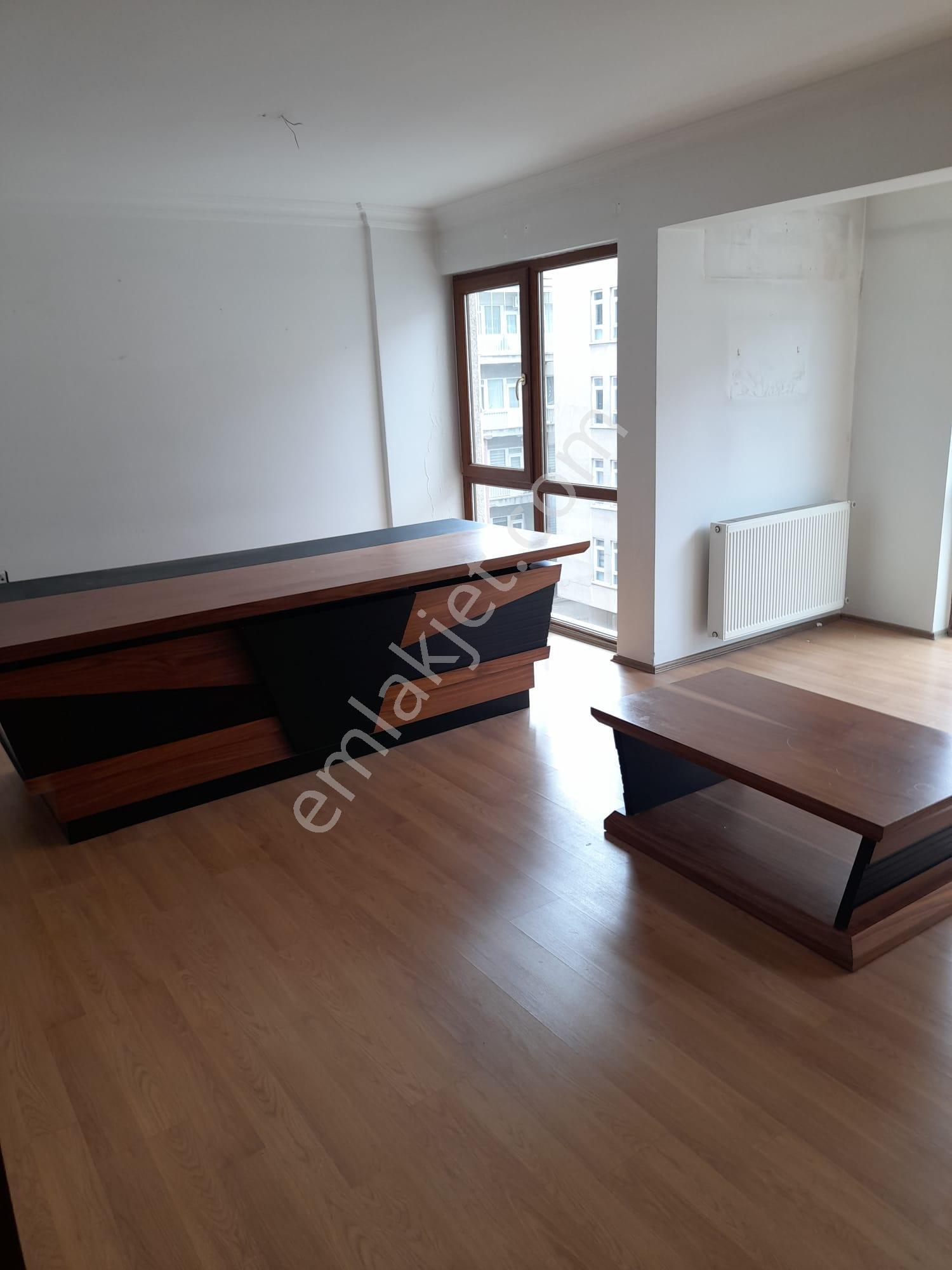 Strazburg Cad. Metro Yanı Kiralık Ofis - Görsel 15