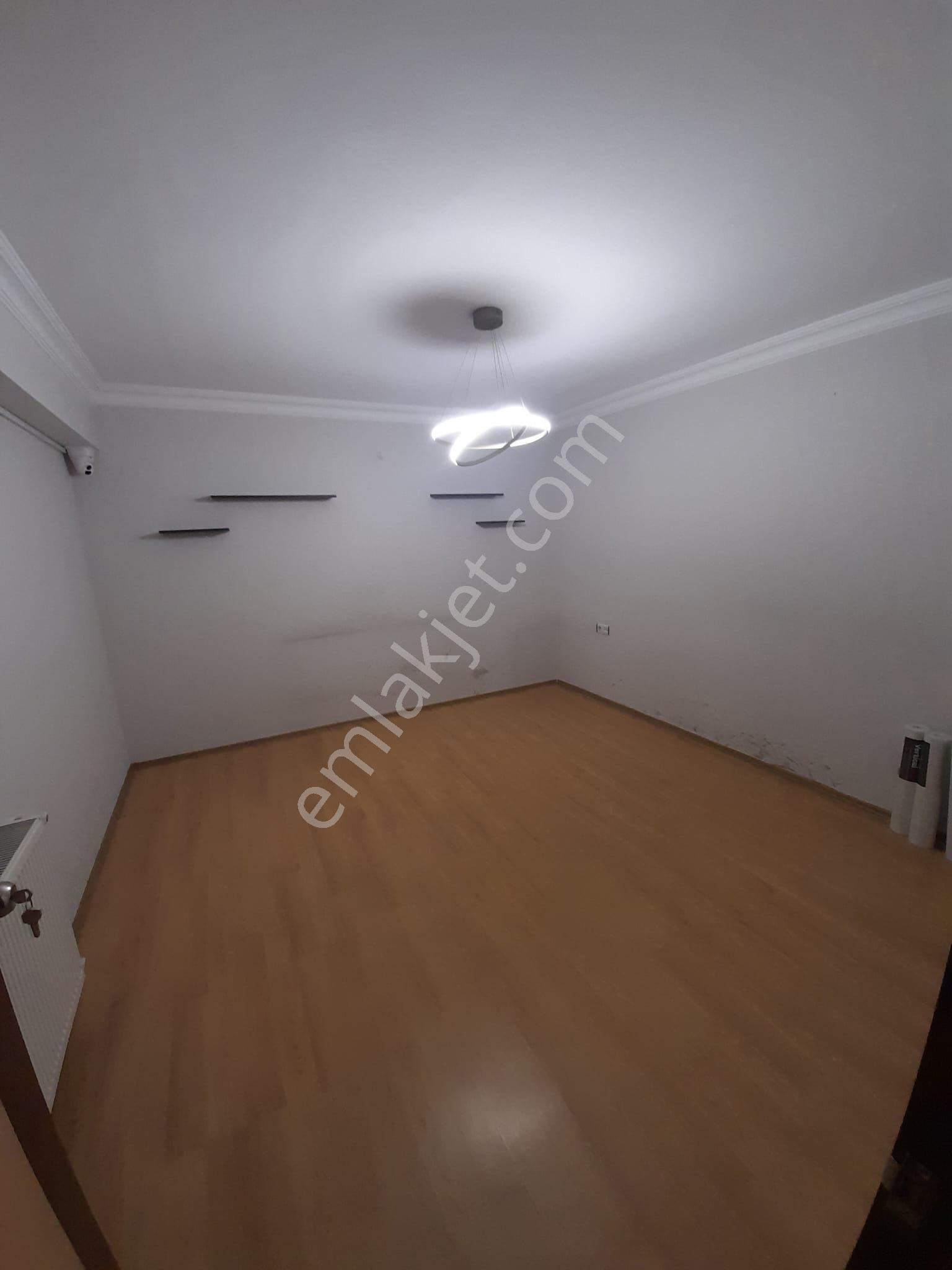 Strazburg Cad. Metro Yanı Kiralık Ofis - Görsel 6