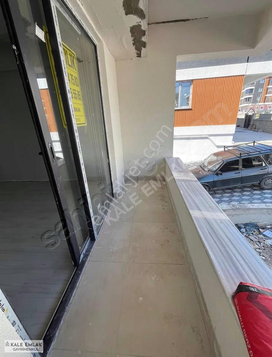 Kale Emlak'tan Suluova'da Satılık Sıfır 3+1 Daire - Görsel 16