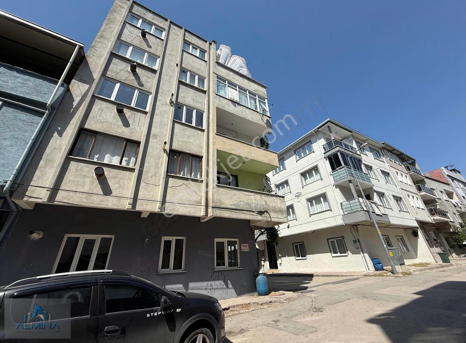 Almina'dan Emekte Metroya 5 Dk Mesafede 2+1 Aile Tipi Kiralık