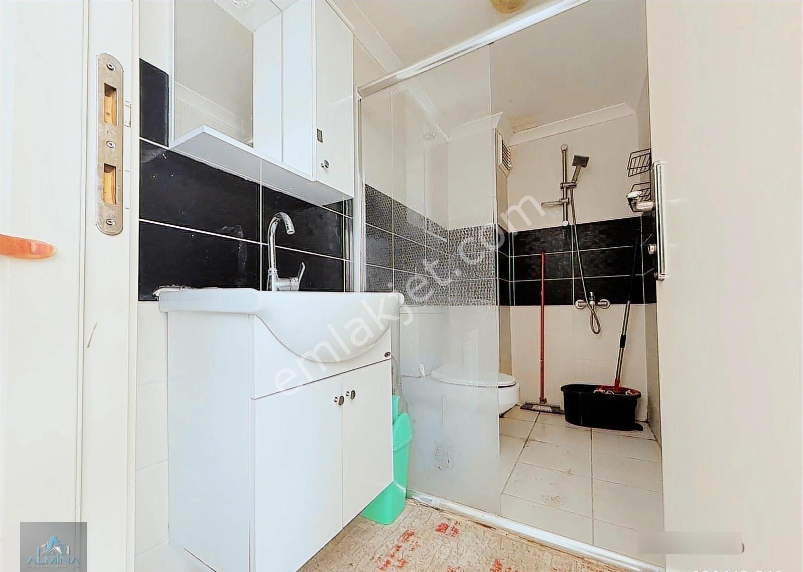 Almina'dan Siteler Bölgesinde Geniş 1+1 Kiralık Daire - Görsel 7