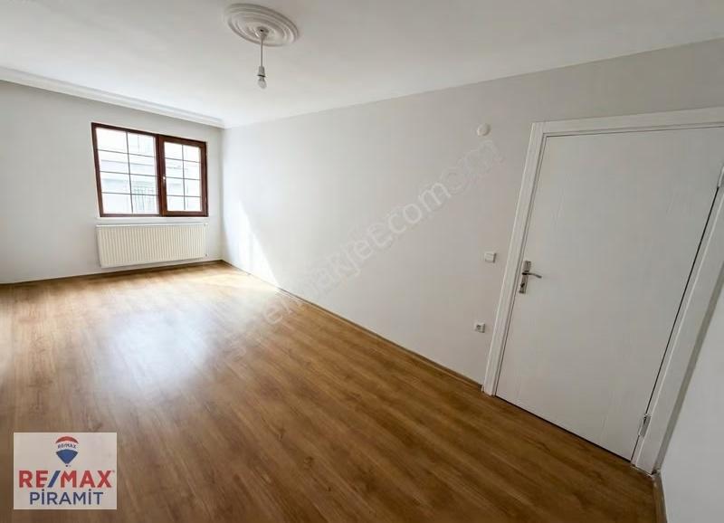 Bulgurlu Caddesine 1. Paralelde 2+1 Geniş Ve Ferah Kiralık Daire - Görsel 11