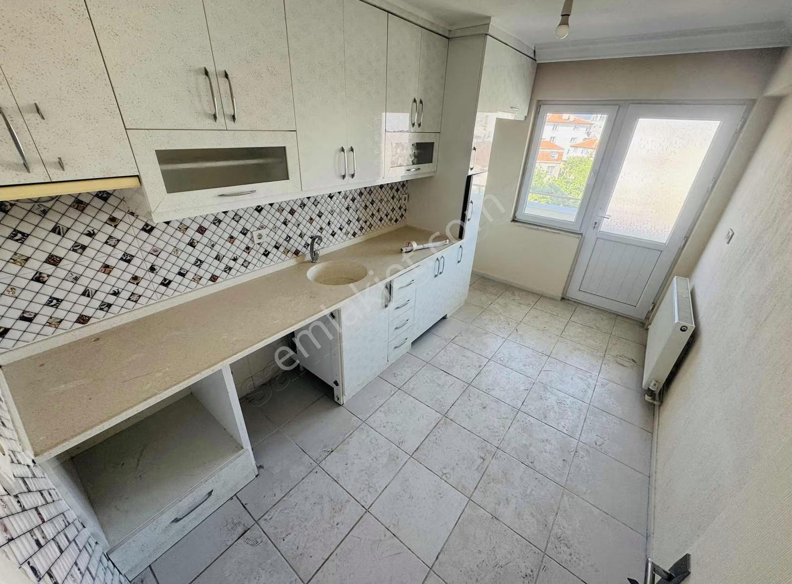 Çaltılık Mevki 2+1 Aile Apartmanı Arakat 100m2 Çift Balkon - Görsel 15