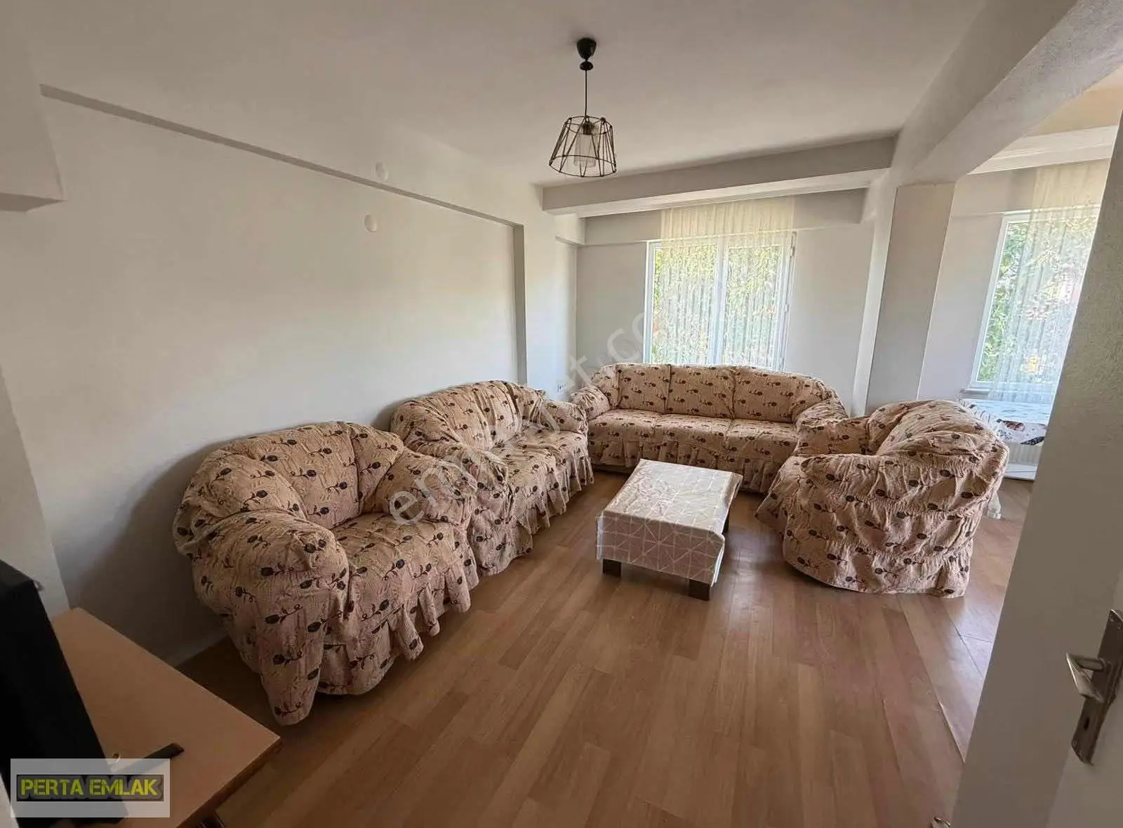 Değirmenaltı Mahallesi Eşyalı 2+1 Kiracılı Çift Balkonlu