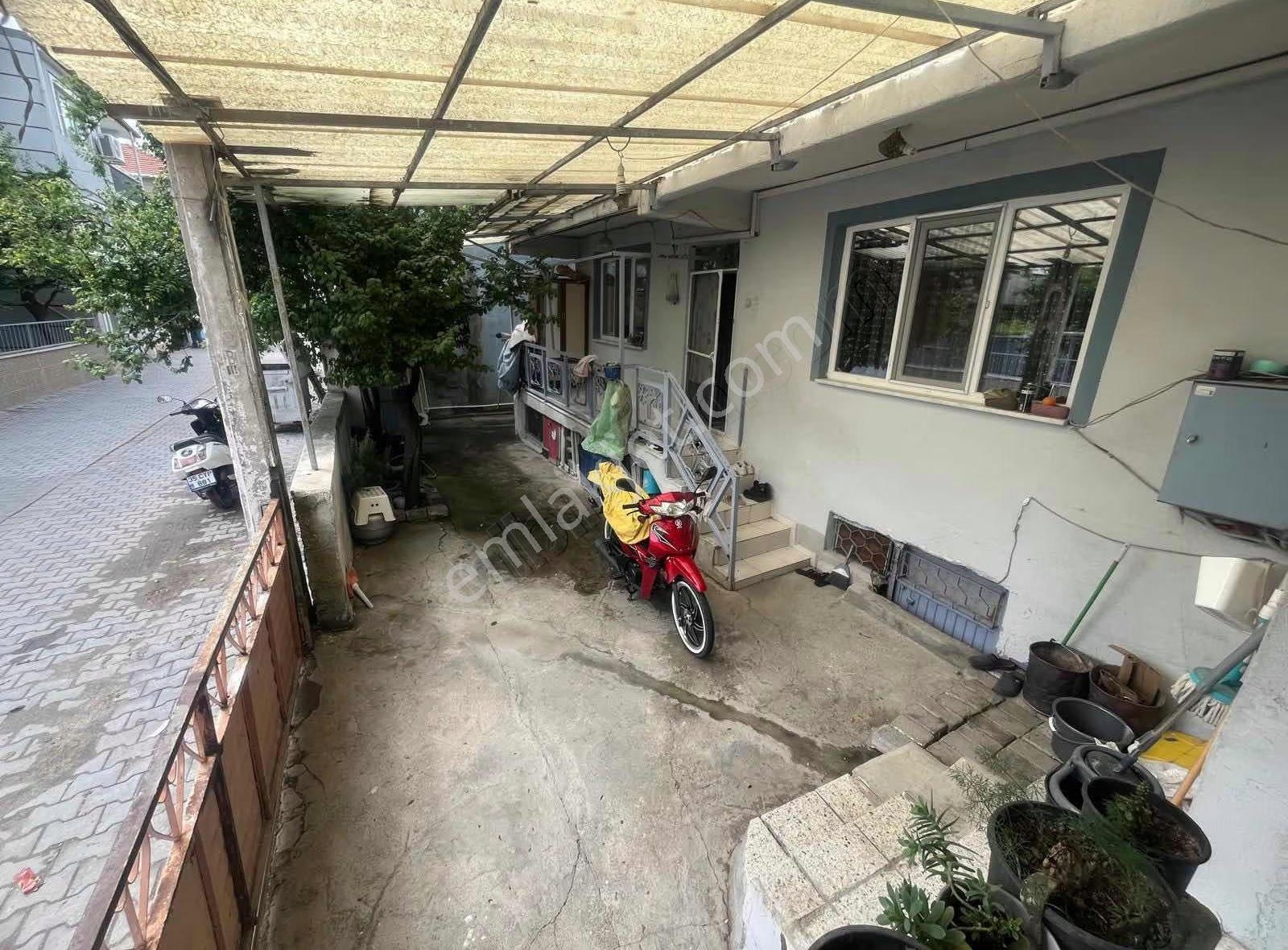 İstasyon Mevki 170m2 Arsa İçinde Mustakil Ev