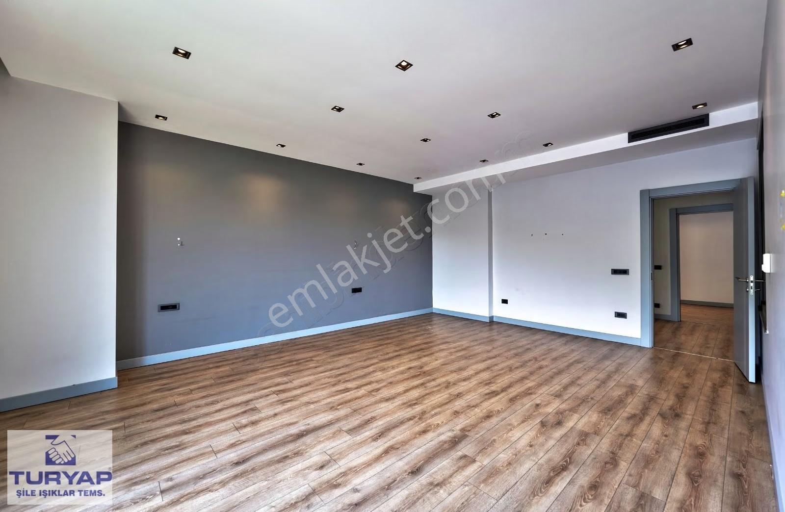 Şile Ahmetli'de 600m² Arsada Havuzlu Lüks Tripleks 5+1 Villa - Görsel 32
