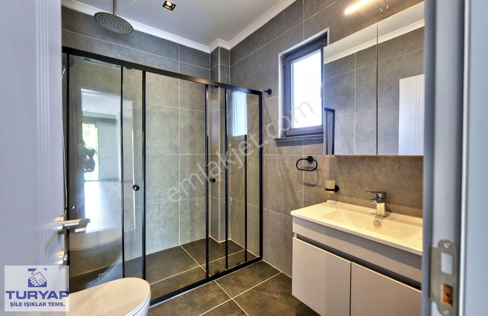 Şile Ahmetli'de 600m² Arsada Havuzlu Lüks Tripleks 5+1 Villa - Görsel 24