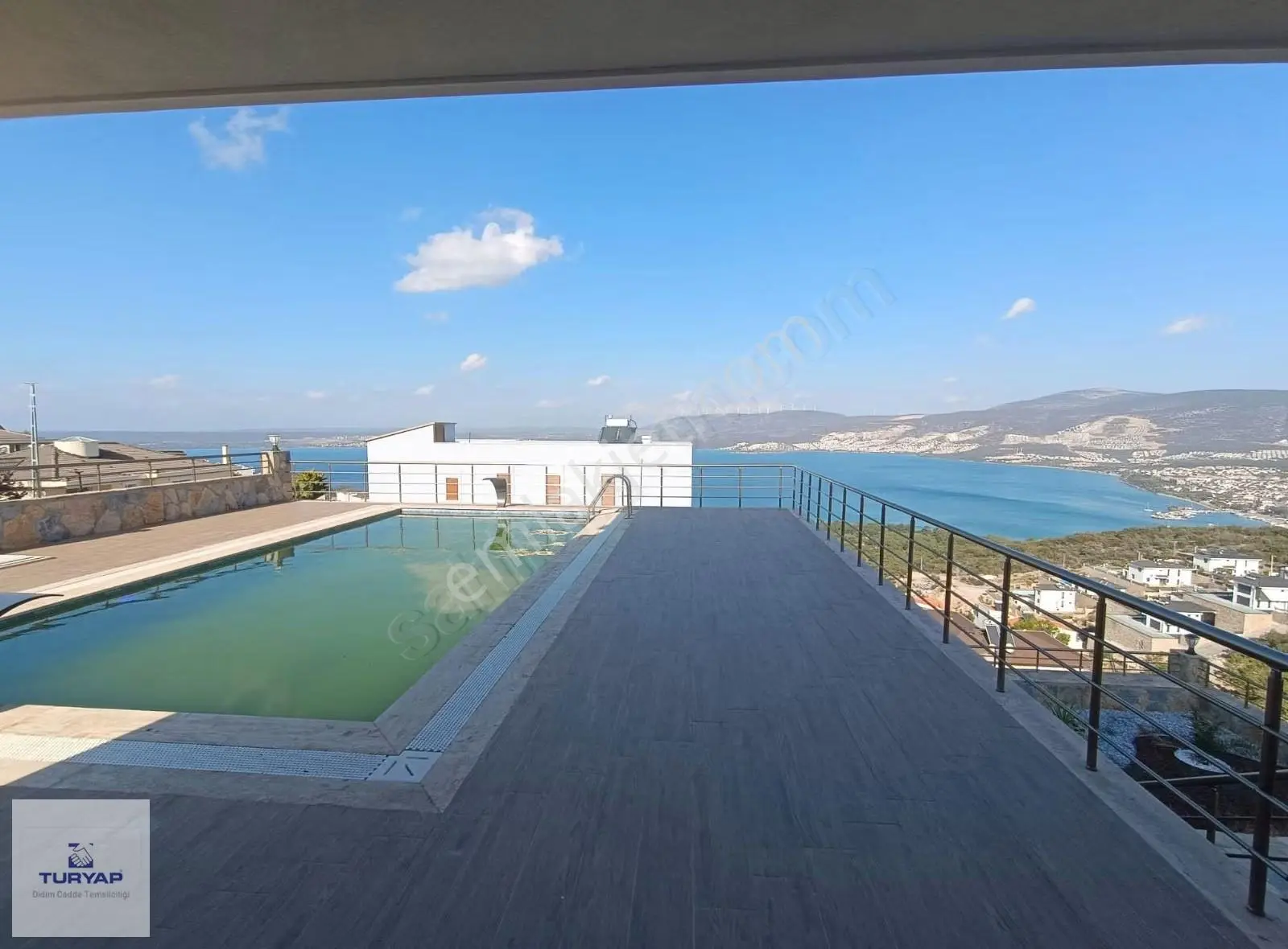 Akbükte 500 M² | Deniz Manzaralı | 4+1 Müstakil Villa - Görsel 2