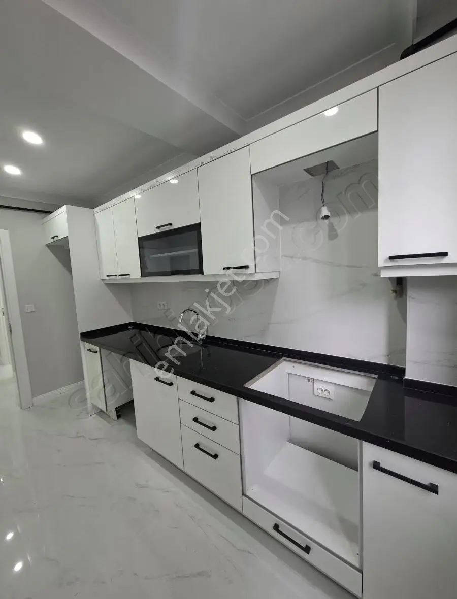 2+1 95 M² Merkezı Konumda Arakat Daire