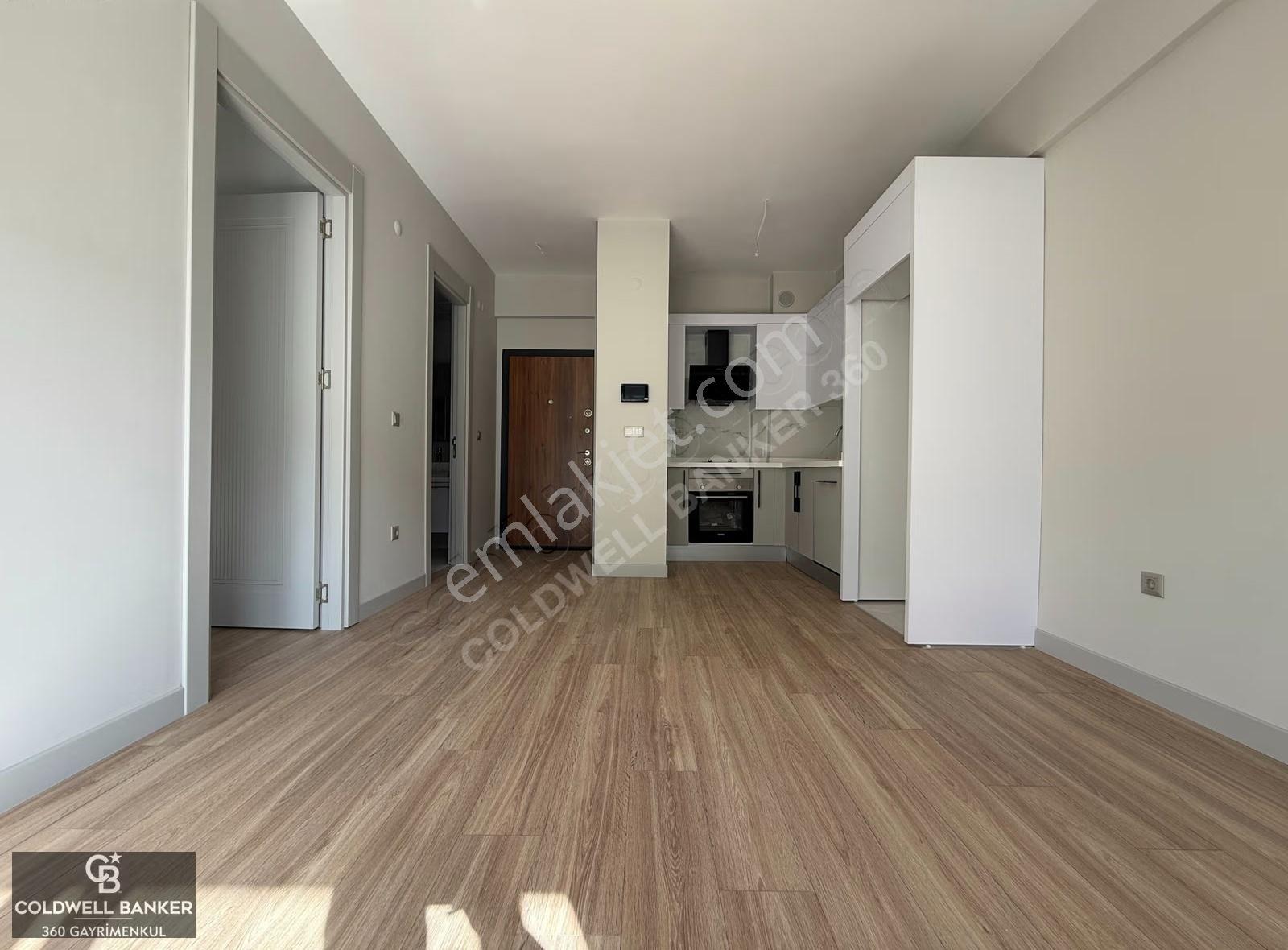 İzka Park Yaşam Atlantis Sitesinde Satılık Havuz Cephe 1+1 Daire - Görsel 9