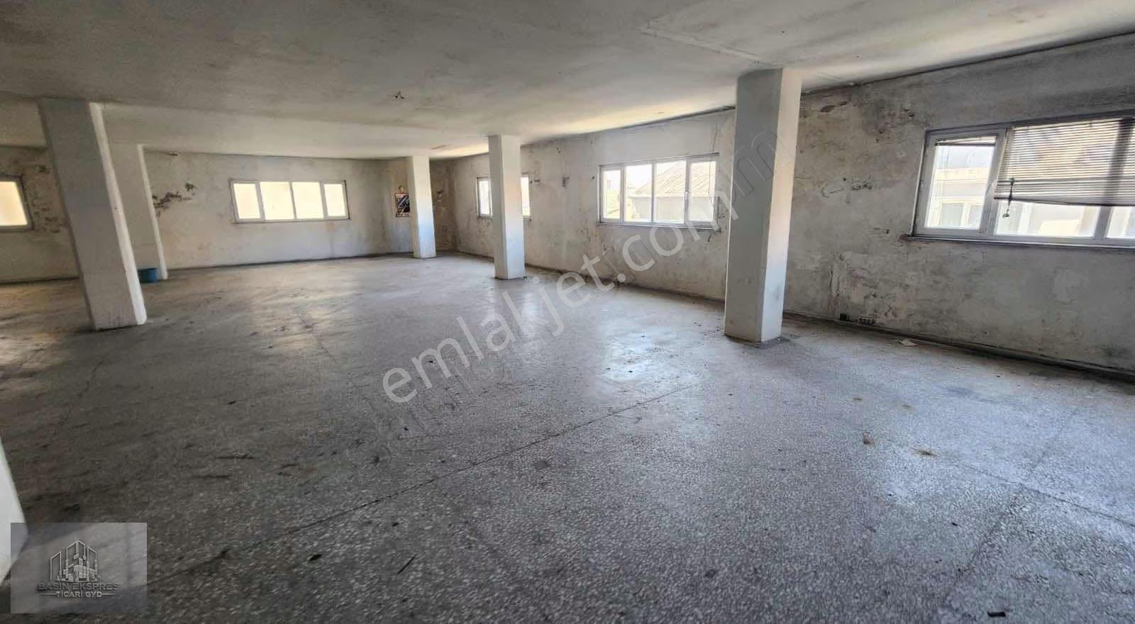 Enes Yeterden 400 M2 Kiralık İş Hani Katı - Görsel 10