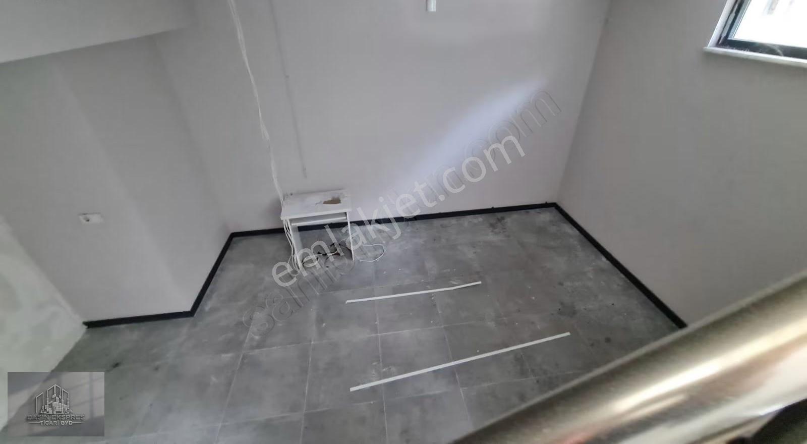 Enes Yeterden 100 M2 Köşe Başı Kiralik Dükkan - Görsel 9