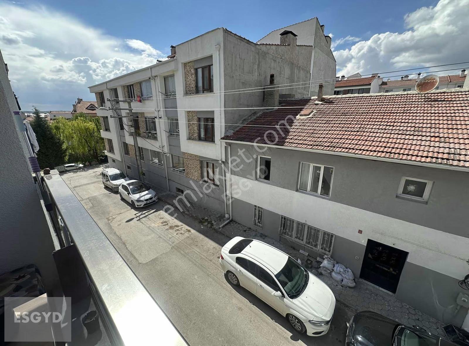 Esgyo'dan Çamlıca'da Geniş 3+1 Kiralık Daire - Görsel 21