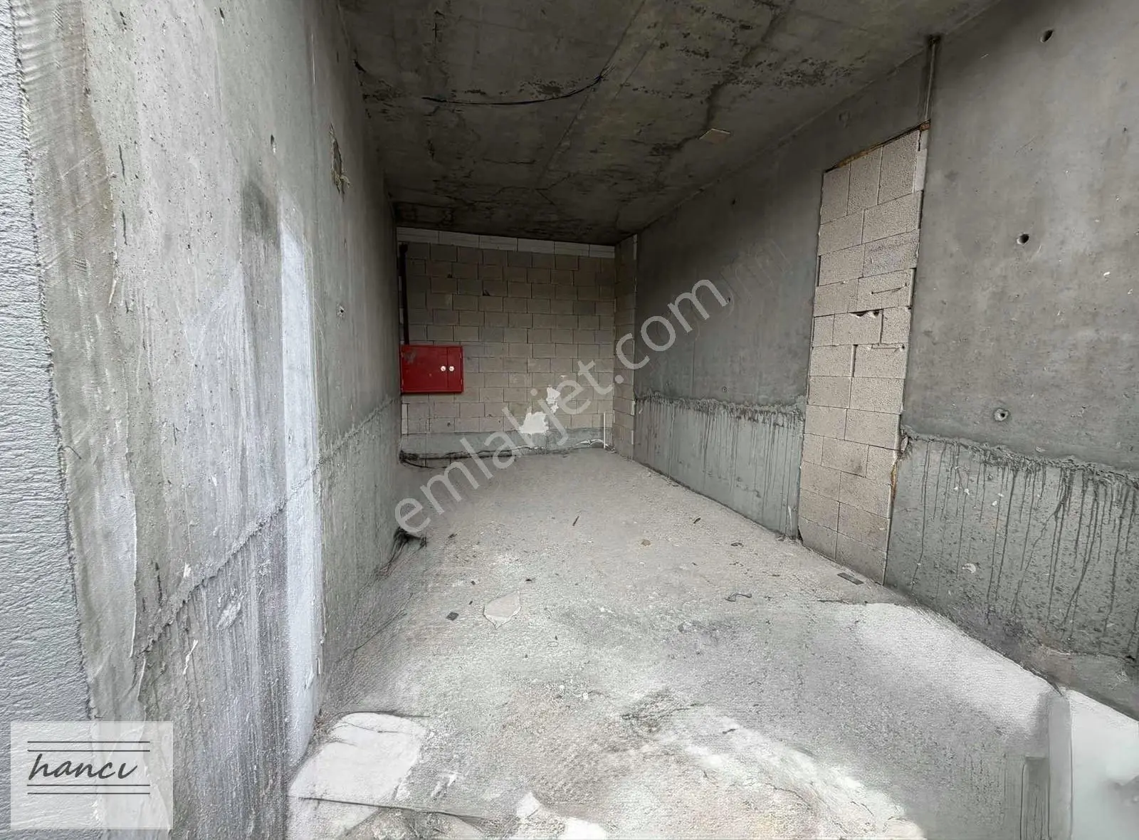 Panora Sitesi Altı Kiralık Dükkan - Görsel 4