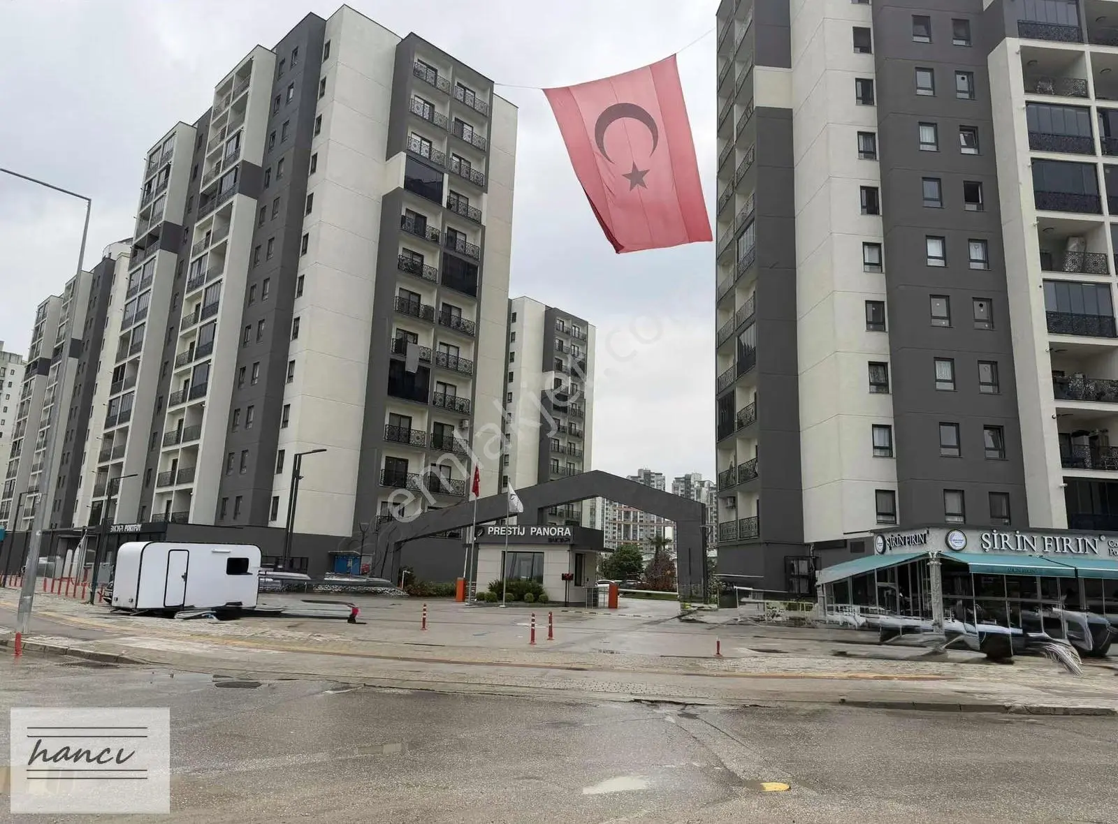 Panora Sitesi Altı Kiralık Dükkan