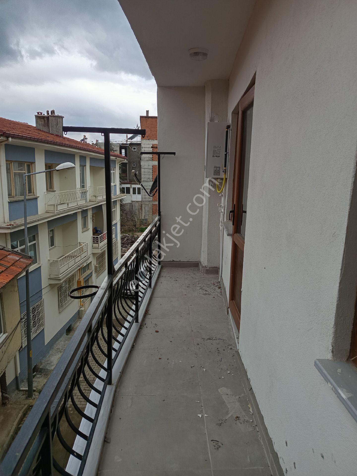 Şarkikaraağaç İlçe Merkezinde Hiç Oturulmamış Sıfır Daire - Görsel 16